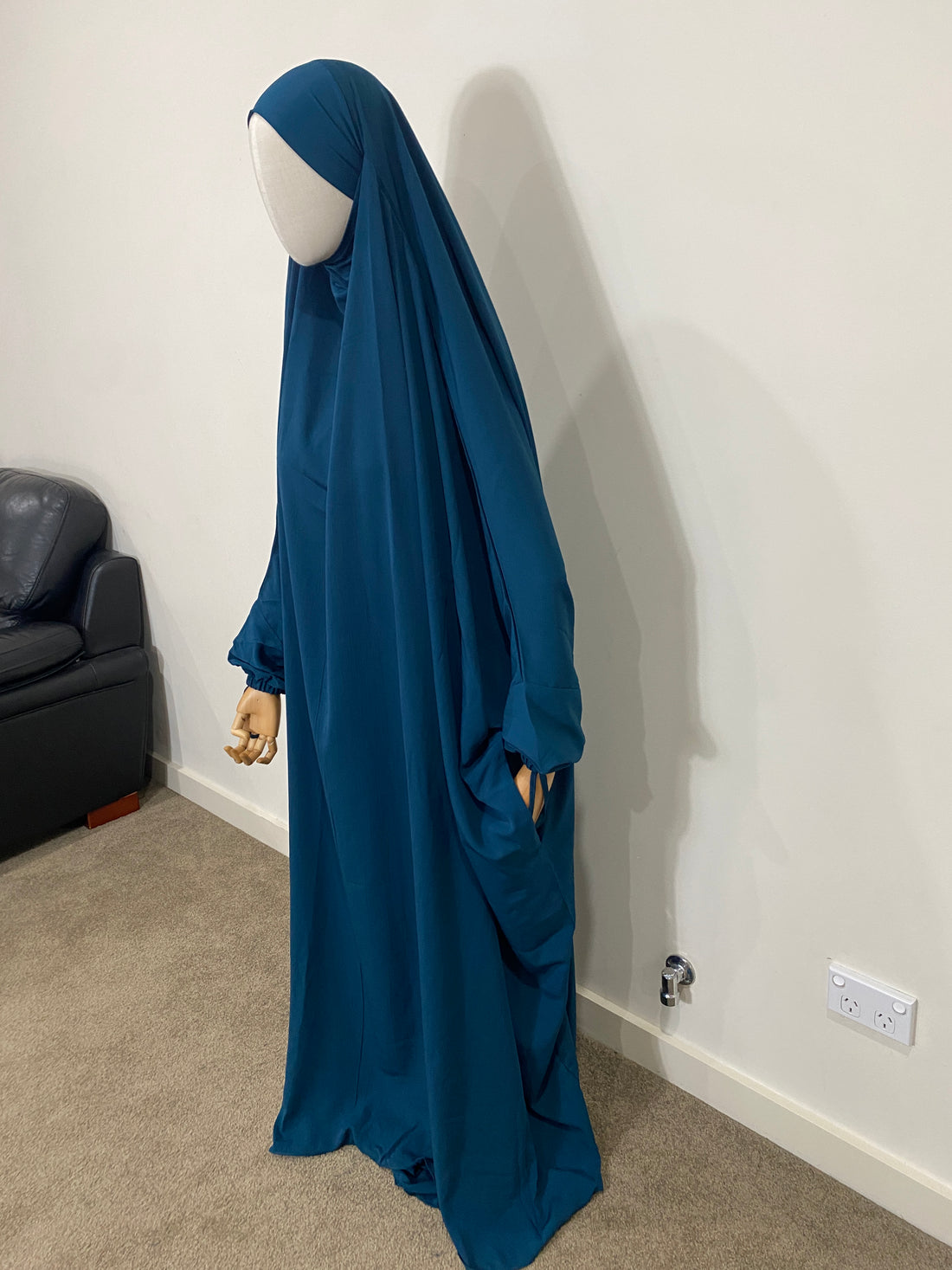 Standard French Jilbab - Wool peach