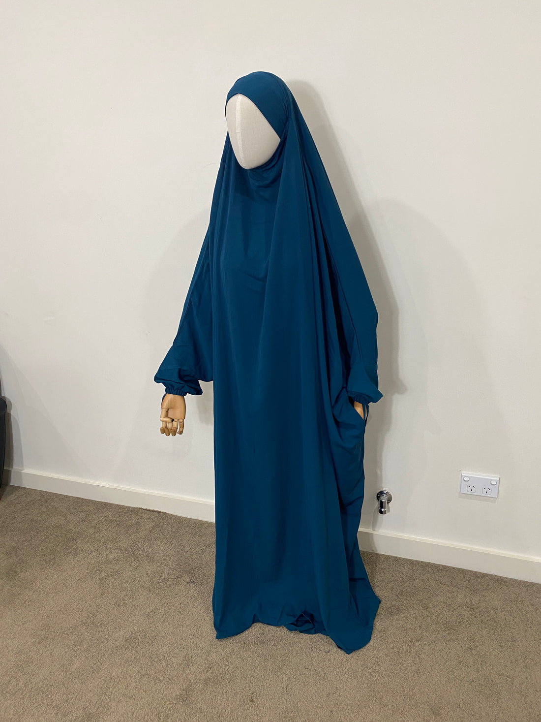 Standard French Jilbab - Wool peach