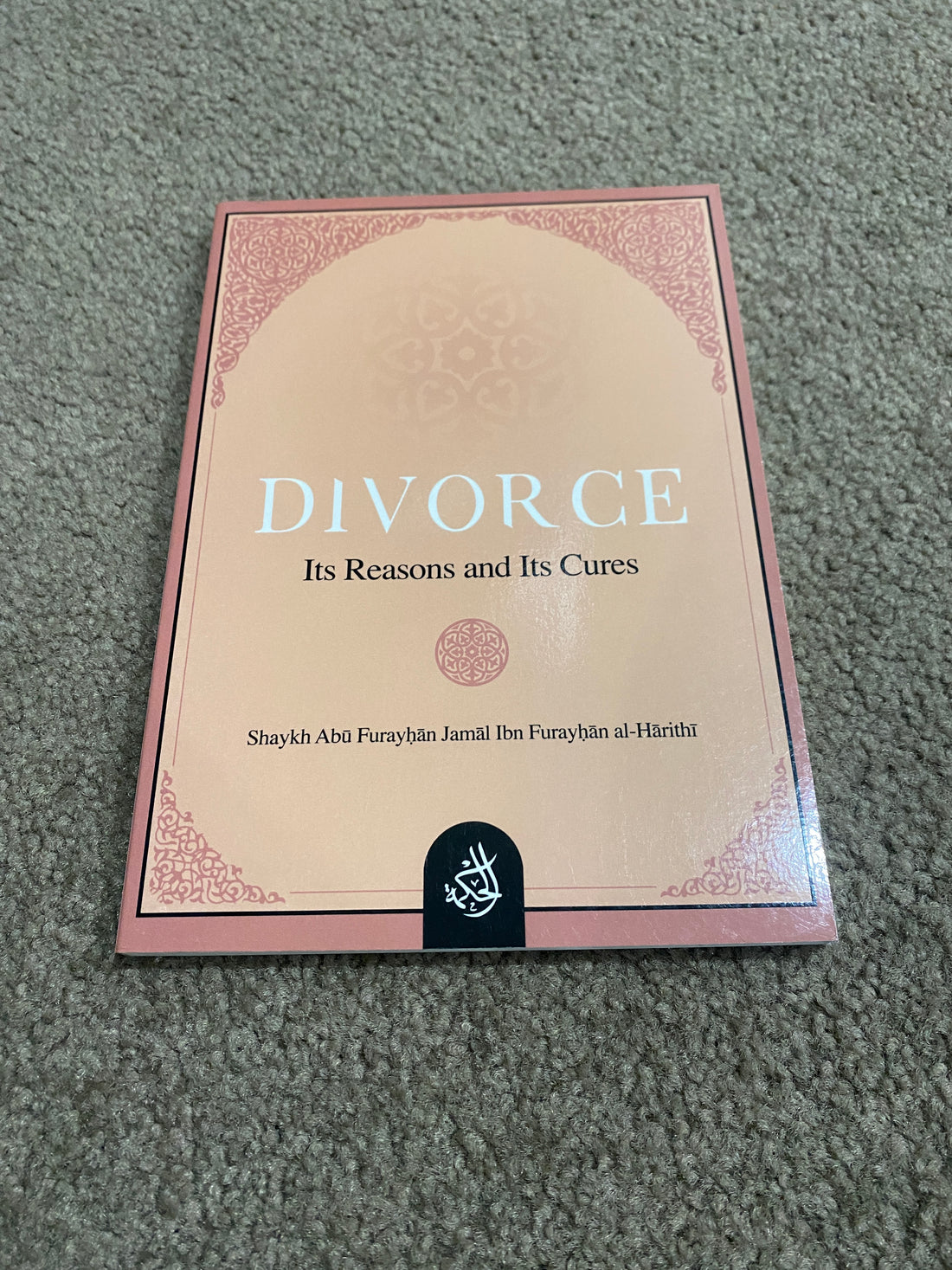 Divorce its reasons and cures - Book